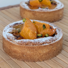 Tarte individuelle abricots pistaches
